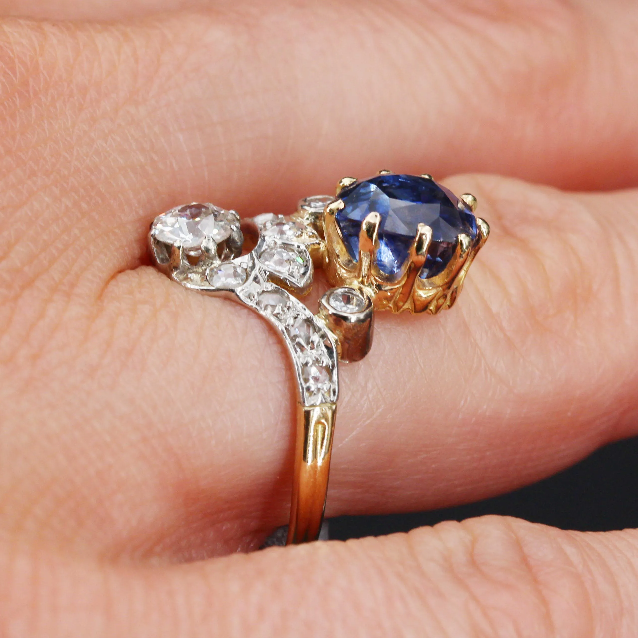 19th Century Sapphire Diamonds 18 Karat Yellow Gold Platinum Duchess Ring