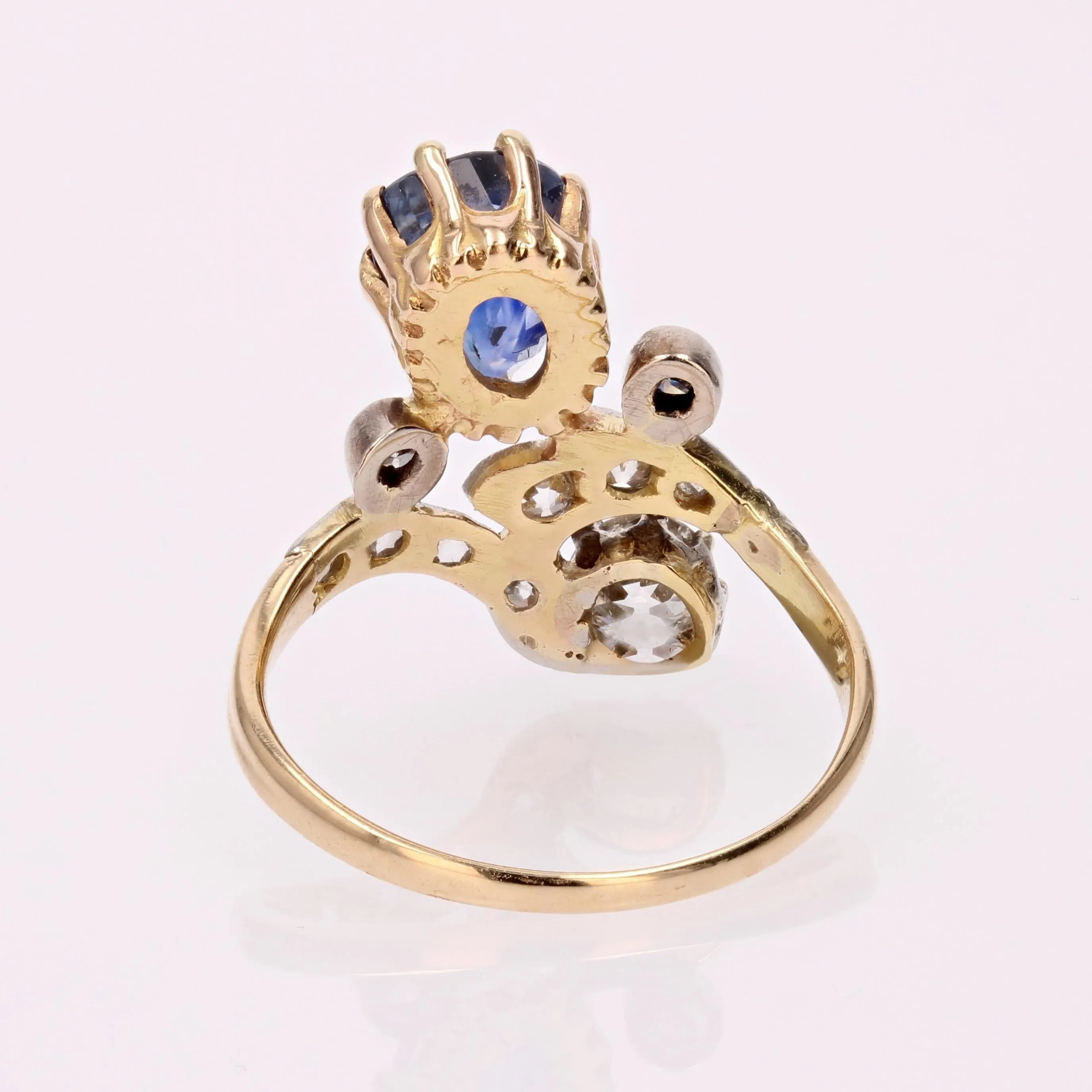 19th Century Sapphire Diamonds 18 Karat Yellow Gold Platinum Duchess Ring