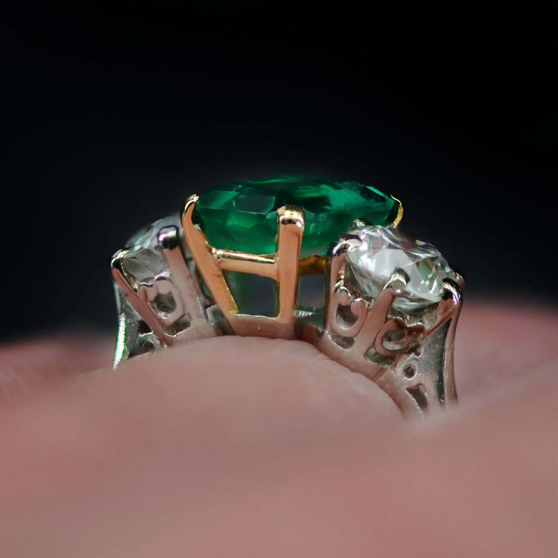 20th Century Colombian Emerald Diamond 18 Karat White Yellow Gold Ring