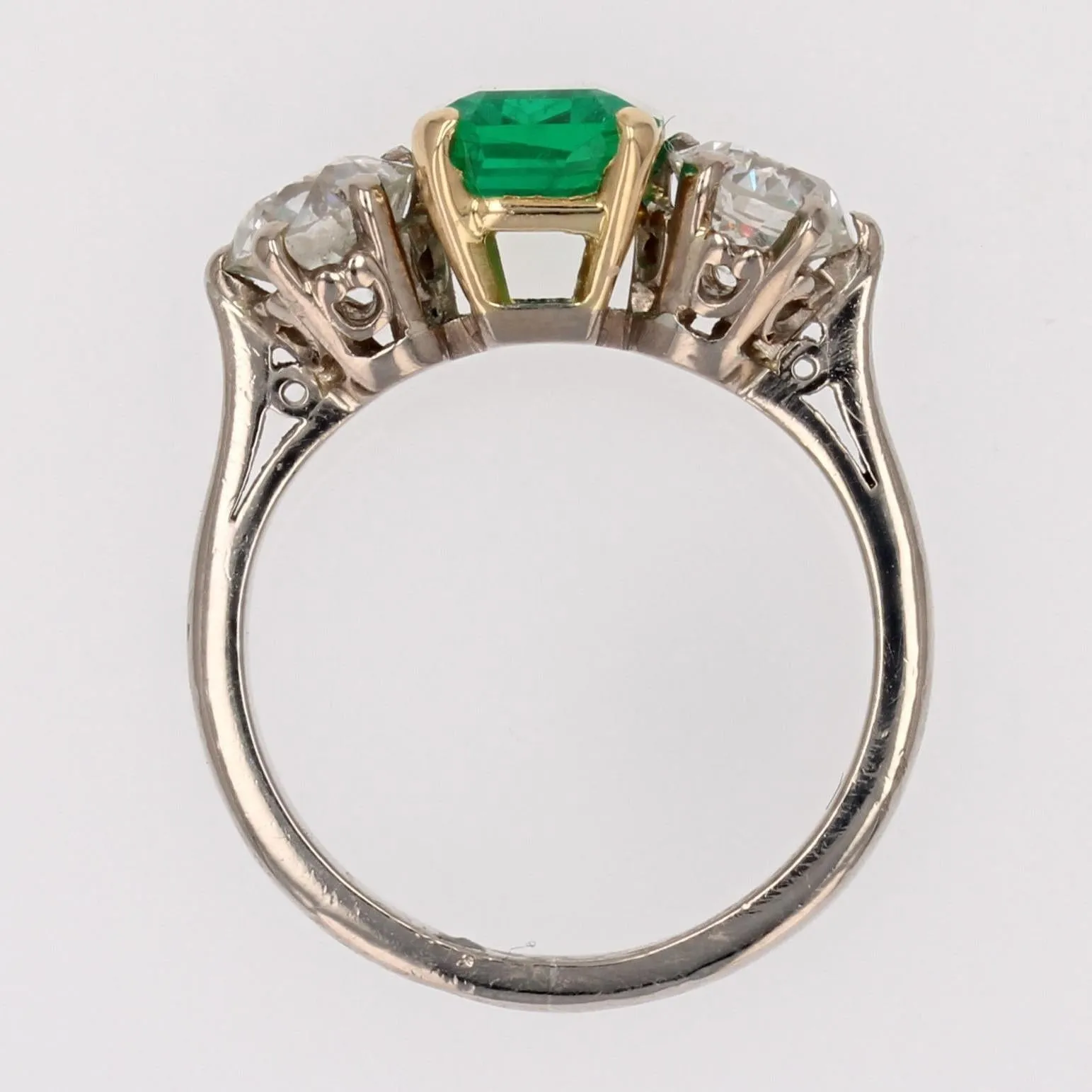 20th Century Colombian Emerald Diamond 18 Karat White Yellow Gold Ring