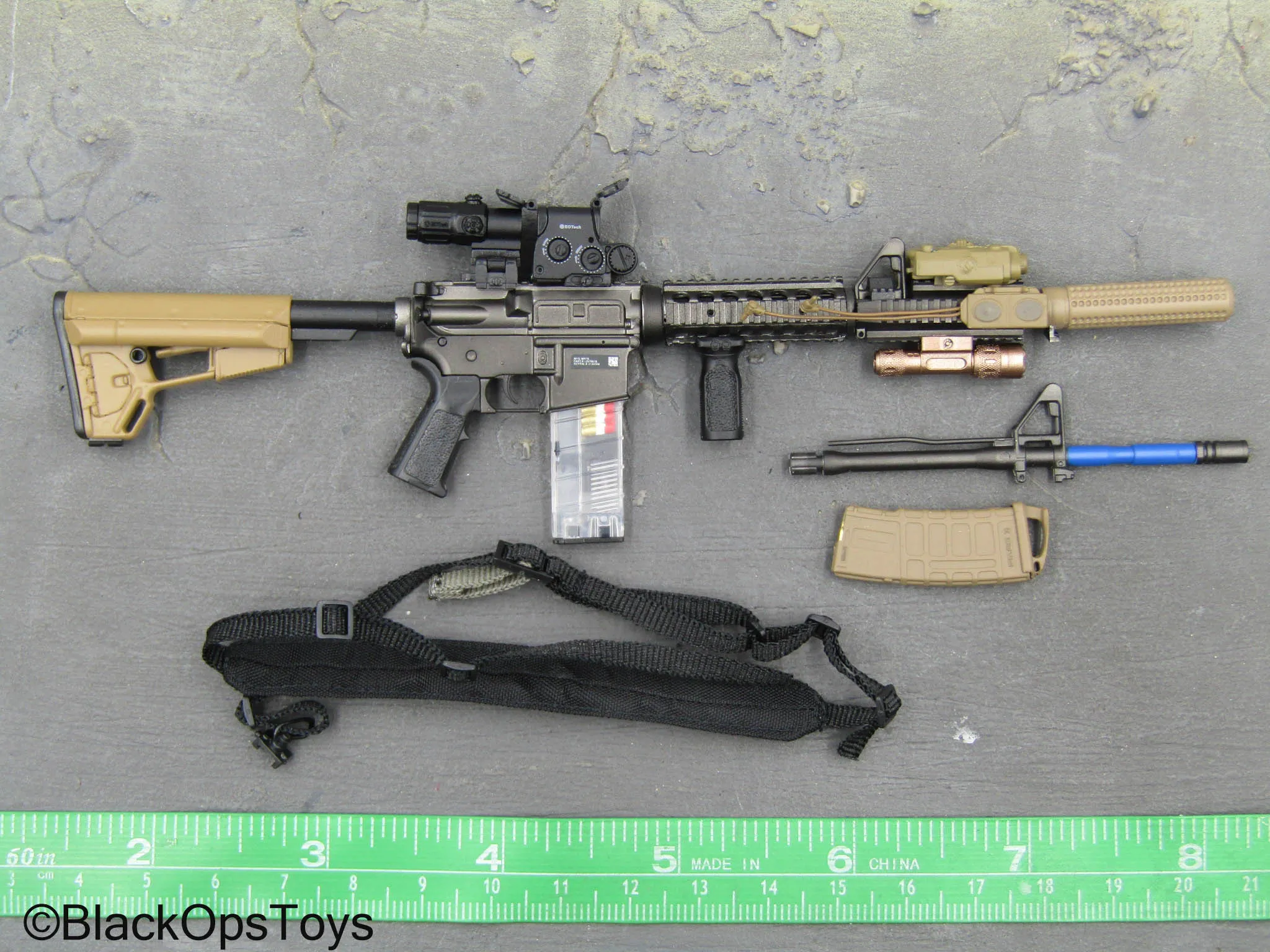 31st Marine Expeditionary Unit - SOPMOD M4 Rifle w/Training Barrel Set