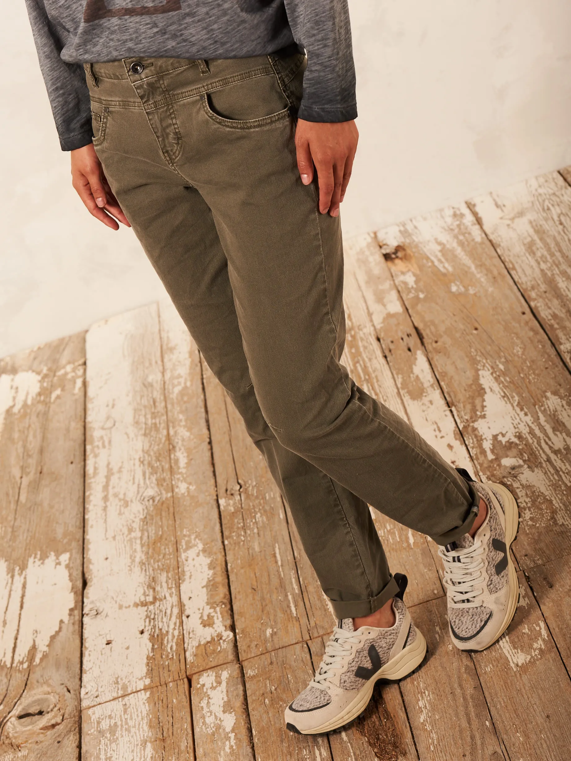 Nile Slim Leg Pant