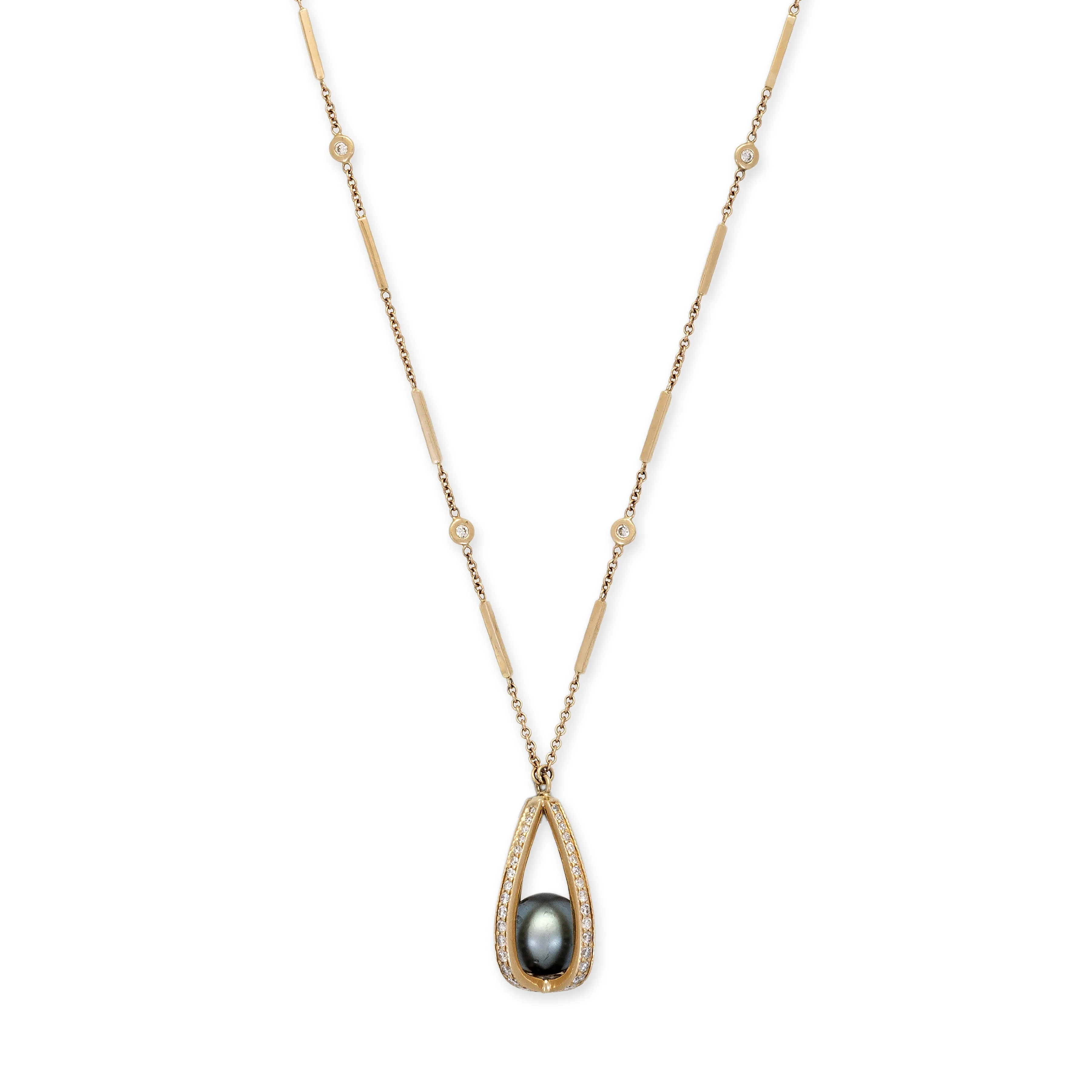 PAVE CAGE WITH BLACK PEARL SMOOTH BAR NECKLACE