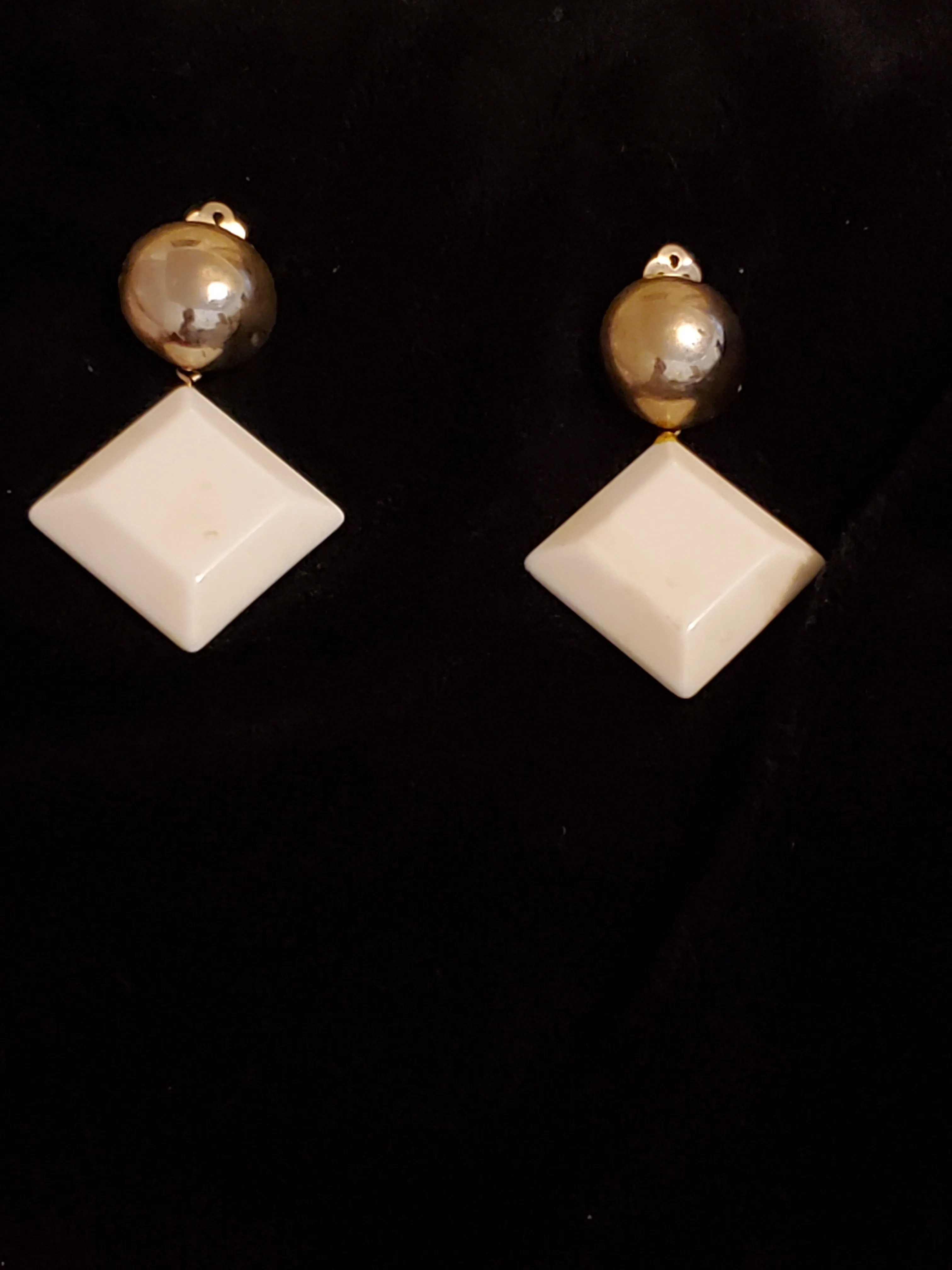 Tri Vintage Gold Earrings